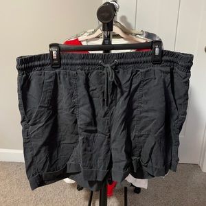 Universal Thread drawstring shorts